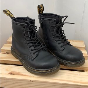 Dr martens black
